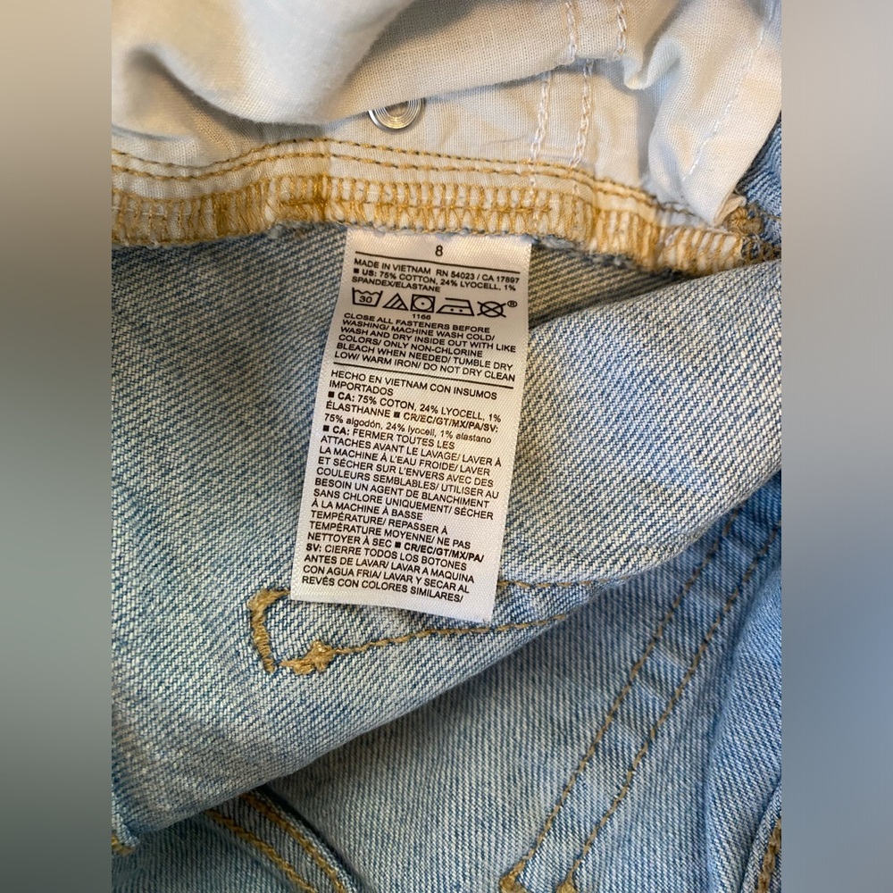 Old Navy Women’s Denim Wide Leg Jeans - Picture 9 of 10